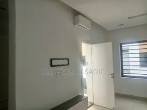5bdrm Duplex in Ikeja, Adeniyi Jones for rent