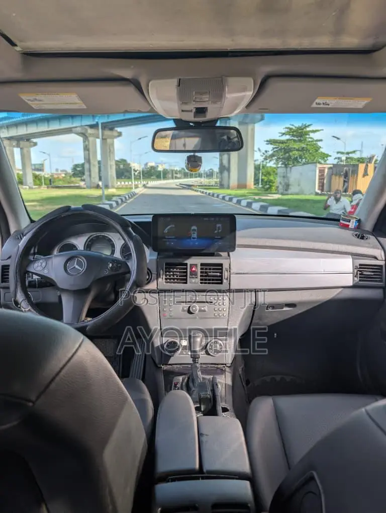 Mercedes-Benz GLK-Class 2011 Gray