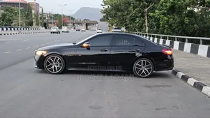 Mercedes-Benz C300 2022 Black