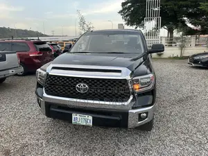 Toyota Tundra SR 4dr Double Cab 4WD LB (5.7L 8cyl 6A) 2014 Black