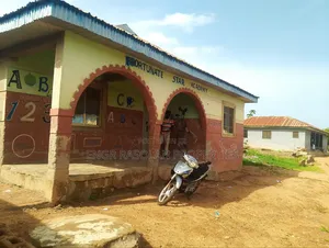 1bdrm Room & Parlour in Eiyenkorin Apata, Asa for sale