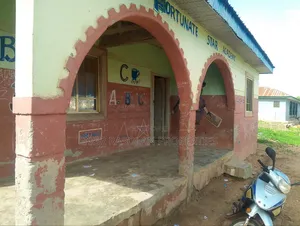 1bdrm Room & Parlour in Eiyenkorin Apata, Asa for sale