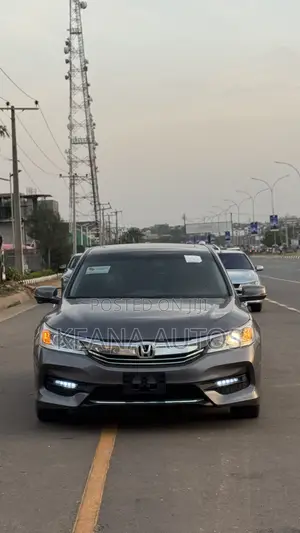 Honda Accord EX-L 4dr Sedan FWD (2.4L 4cyl 2A) 2017 Gray