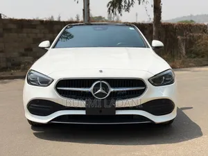 Mercedes-Benz C300 2023 White