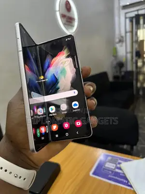 Samsung Galaxy Z Fold 3 256 GB White