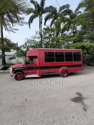 Ford E450 2010 Red