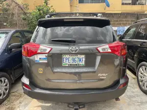 Toyota RAV4 XLE AWD (2.5L 4cyl 6A) 2013 Gray