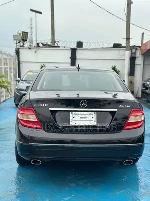 Mercedes-Benz C300 2010 Black