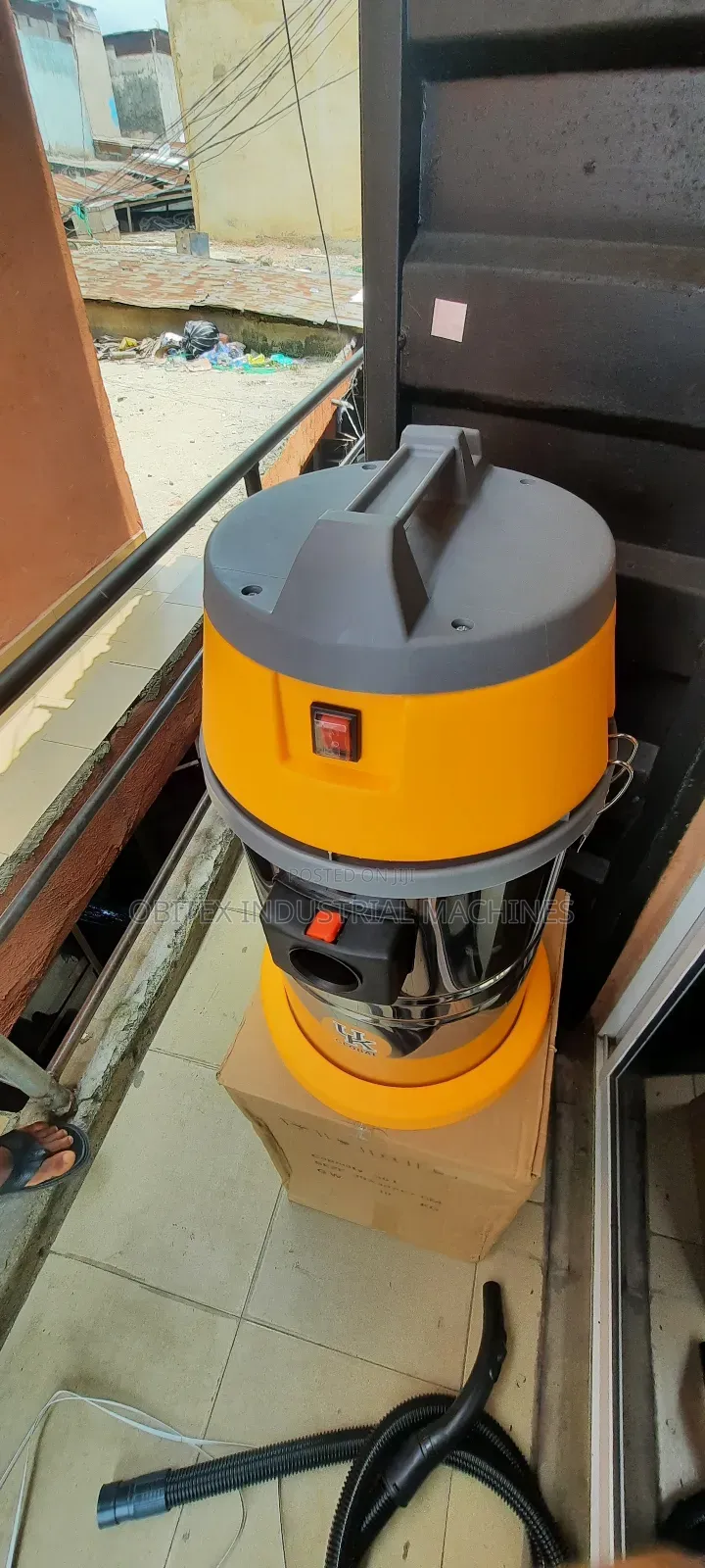 Vacuum Cleaner 20lts High Quality