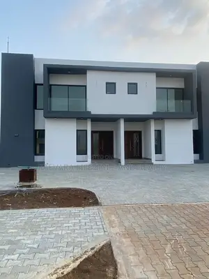 4bdrm Duplex in Maiyegun Beach, Jakande for rent