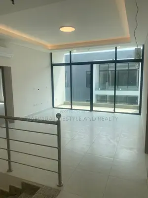4bdrm Duplex in Maiyegun Beach, Jakande for rent