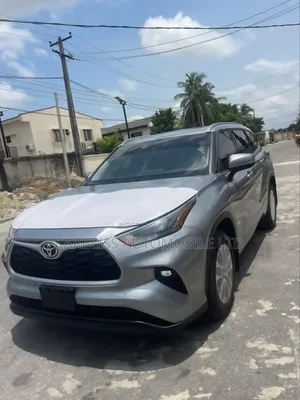 Toyota Highlander XLE FWD 2023 Teal