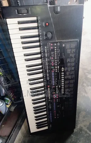 PSR 510 Yamaha Keyboard
