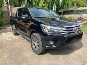 Toyota Hilux 2017 Black