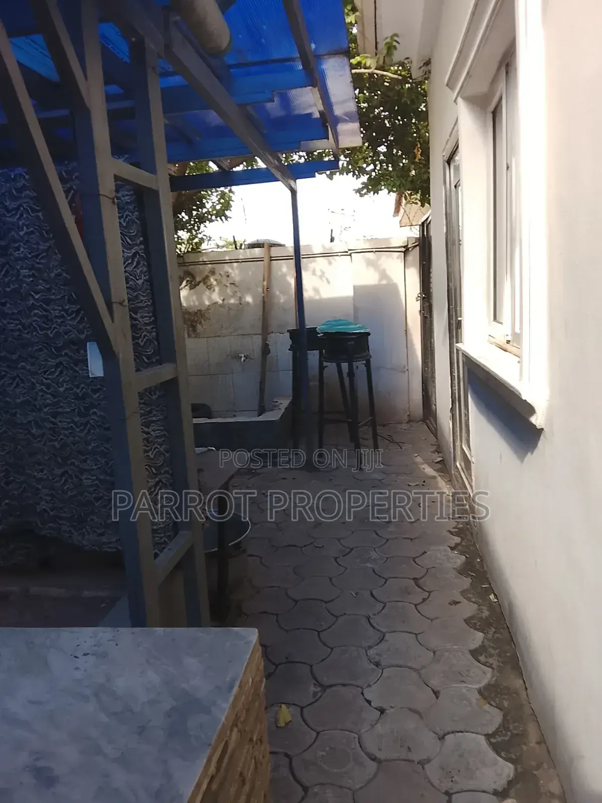Garden Bar