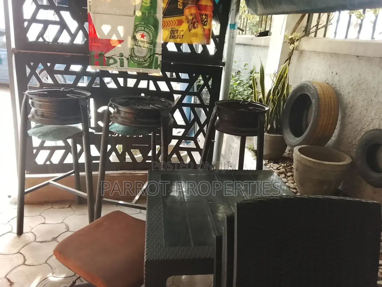 Garden Bar