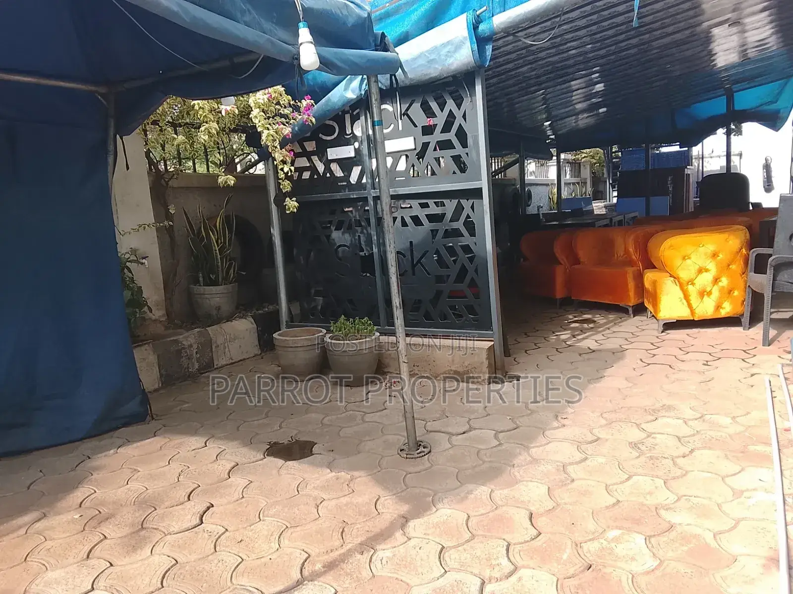 Garden Bar