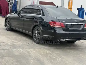 Mercedes-Benz E200 2015 Black