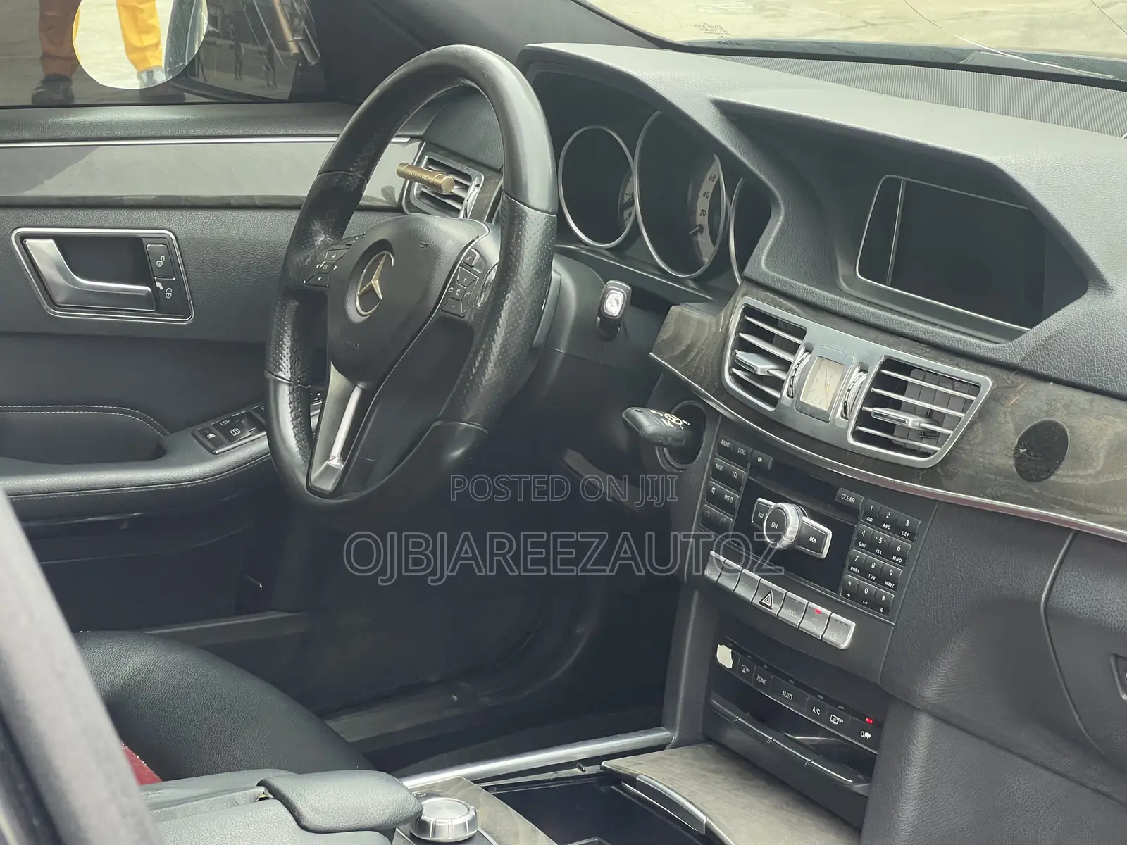 Mercedes-Benz E200 2015 Black