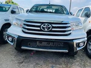 Toyota Hilux 2017 White