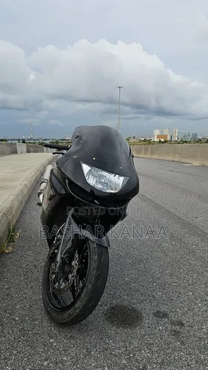 Kawasaki Ninja ZX6R 1999 Black