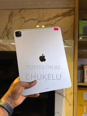 Apple iPad Pro 12.9 (2021) 256 GB White