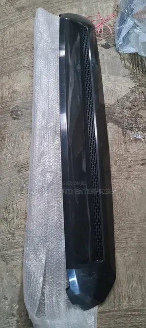 Bonnet Chrome Tundra Black