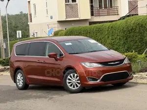 Chrysler Pacifica 3.6 Petrol FWD 2018