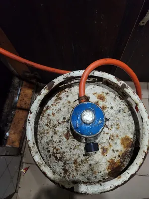 12.5kg Gas Cylinder Rough Body but It Works Perfectly