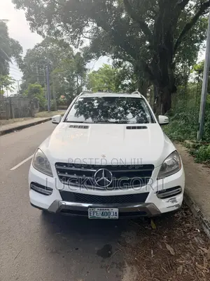 Mercedes-Benz M Class ML350 4MATIC 4dr SUV AWD (3.5L 6cyl 7A) 2015