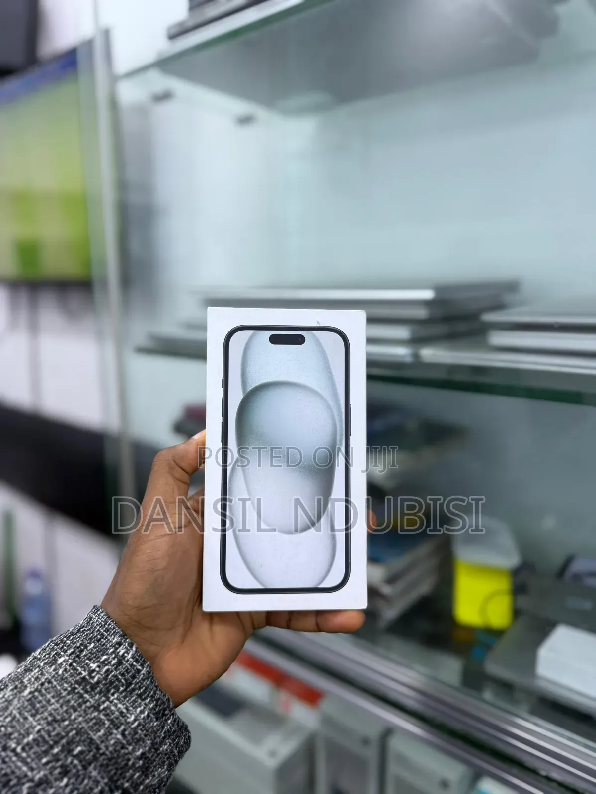 New Apple iPhone 15 128 GB Black