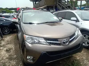 Toyota RAV4 Limited 4dr SUV AWD (2.5L 4cyl 6A) 2015 Brown