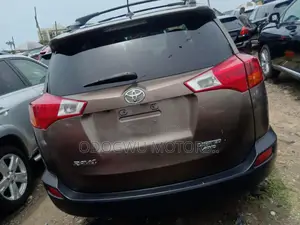 Toyota RAV4 Limited 4dr SUV AWD (2.5L 4cyl 6A) 2015 Brown