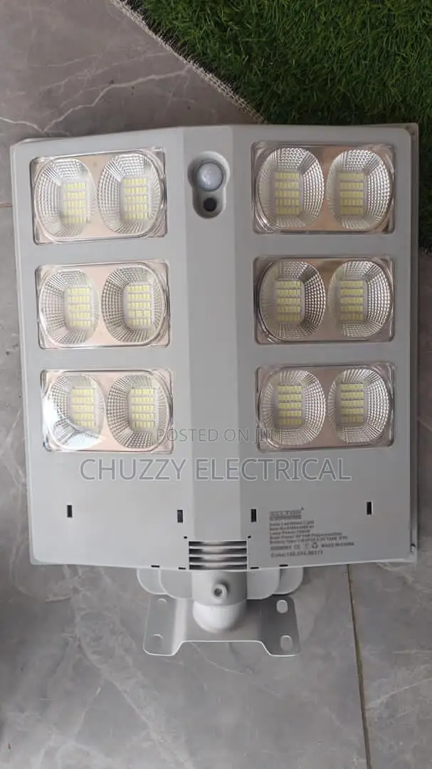 1000watts All-in-One Solar Street Light With 6 Led Modules