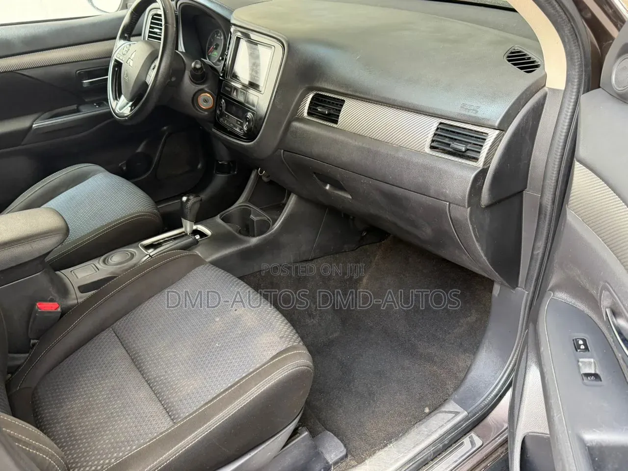 Mitsubishi Outlander 2016