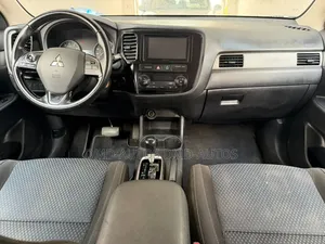 Mitsubishi Outlander 2016