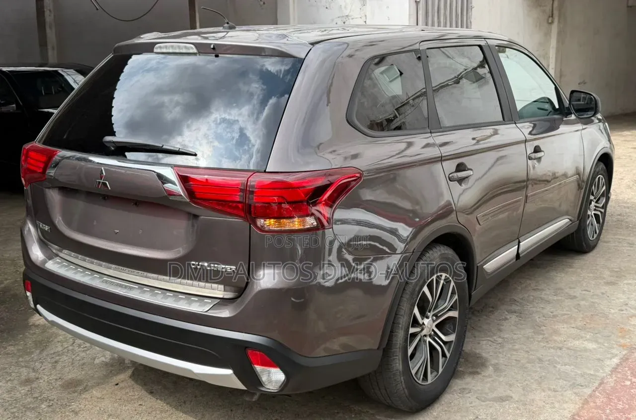 Mitsubishi Outlander 2016