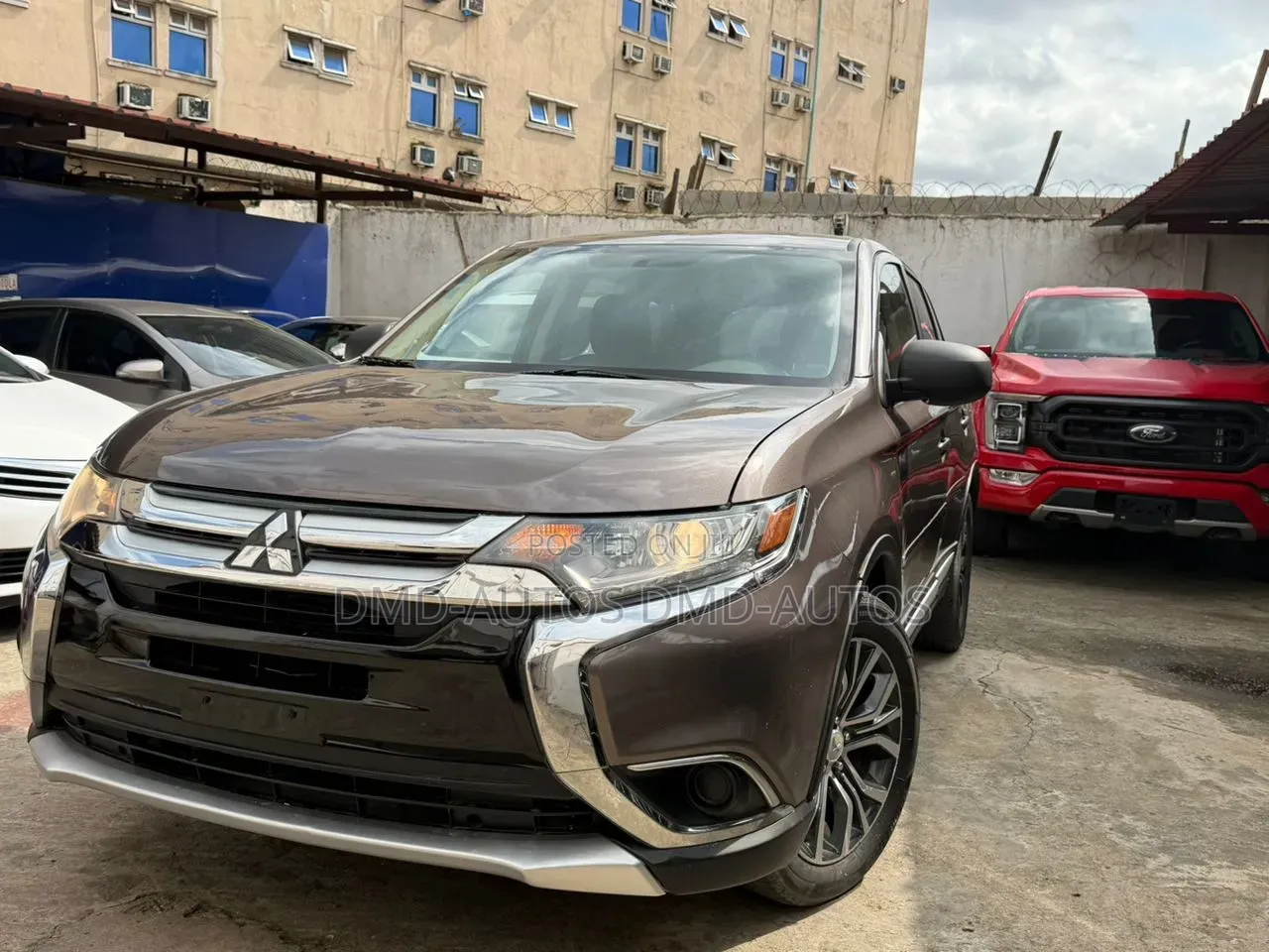 Mitsubishi Outlander 2016