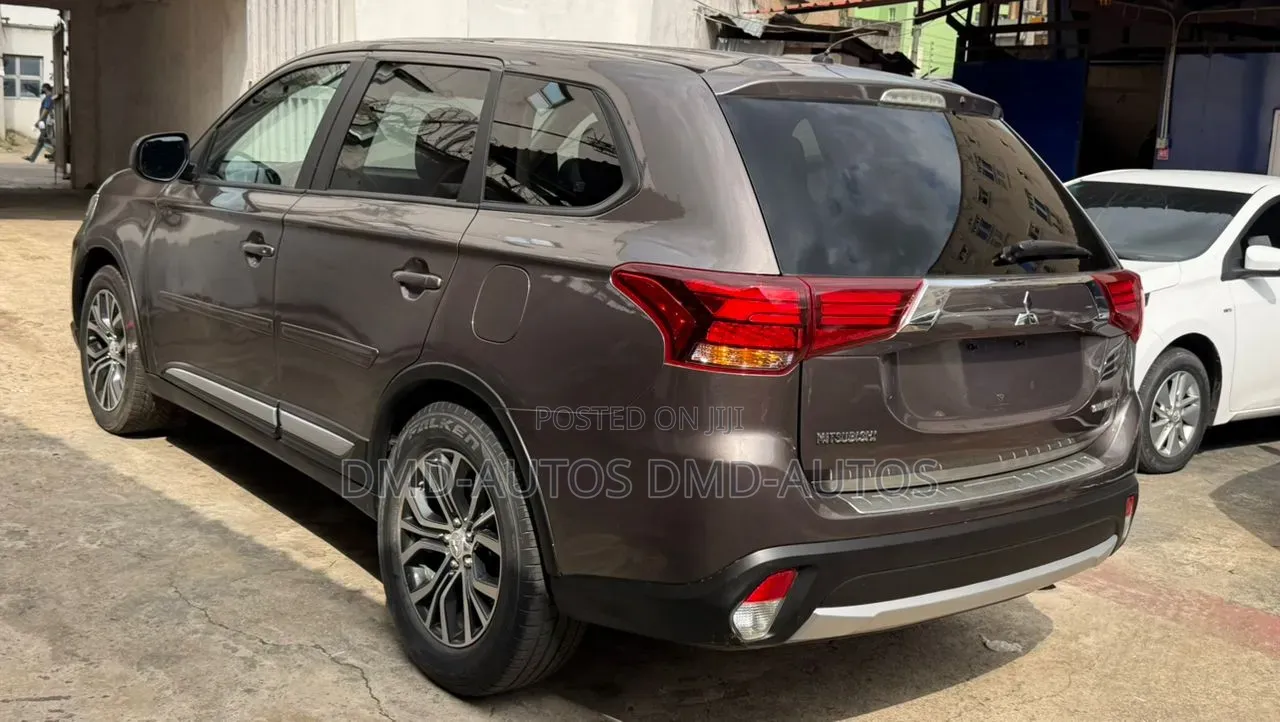 Mitsubishi Outlander 2016