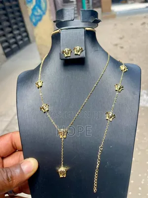 Non Tarnishable Sets