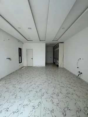 4bdrm Duplex in Chevron for rent