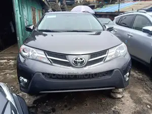 Toyota RAV4 Limited 4dr SUV AWD (2.5L 4cyl 6A) 2014 Gray