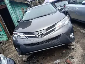 Toyota RAV4 Limited 4dr SUV AWD (2.5L 4cyl 6A) 2014 Gray