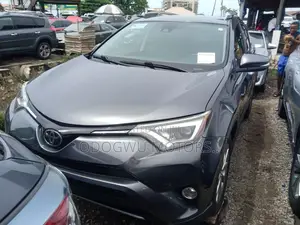 Toyota RAV4 Limited 4dr SUV AWD (2.5L 4cyl 6A) 2018 Gray