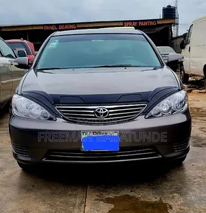 Toyota Camry LE 4dr Sedan (2.4L 4cyl 5M) 2003 Gray
