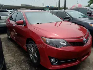 Toyota Camry SE 4dr Sedan w/Prod. End 11/13 (3.5L 6cyl 6A) 2014 Red