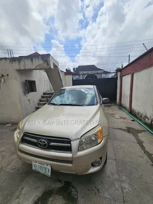 Toyota RAV4 2008 Gold