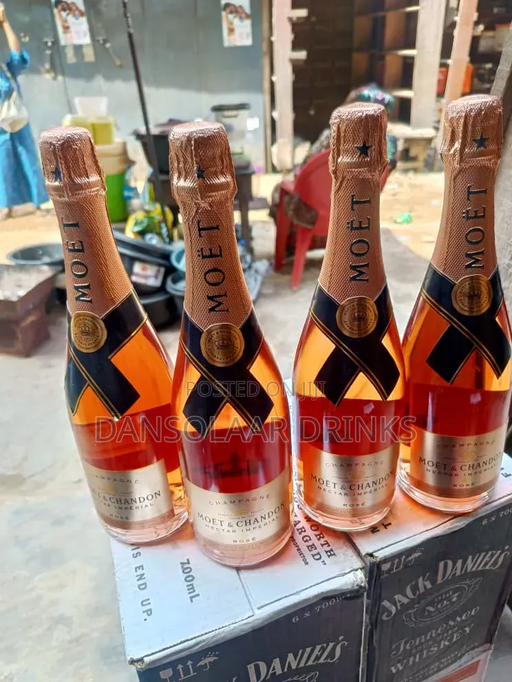 Moet Nectar Rose