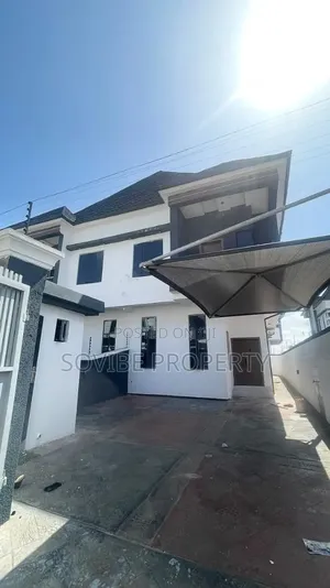 Furnished 4bdrm Duplex in Chevron for rent
