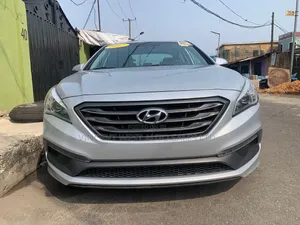 Hyundai Sonata Sport Sedan FWD (2.4L 4cyl 6A) 2016 Silver